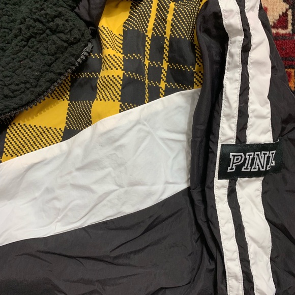 VS PINK Sherpa Lined Parka - Picture 3 of 5